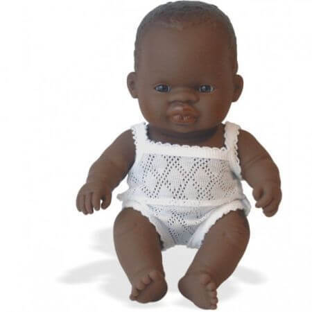 cat urineaza un bebelus de 3 luni Papusa bebelus baiat african, 21 cm, +10 luni, Miniland