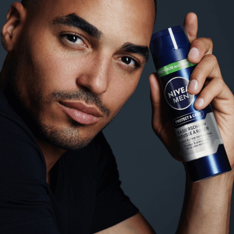 Kit Nivea Men Tech Master, spumă de ras, 200 ml + balsam aftershave, 100 ml + gel de duș 3 în 1, 250 ml + antiperspirant roll-on, 48h, 50 ml