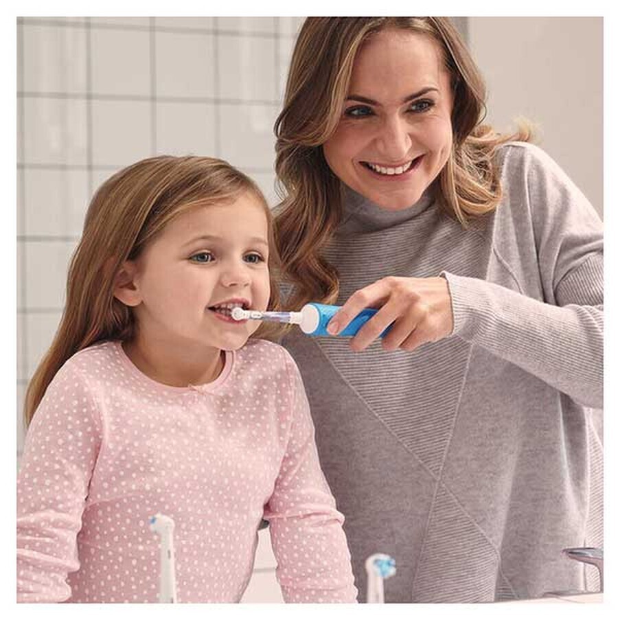 Oral-B Kids Stages Power, punte per spazzolino elettrico, Frozen EB10s-4, oltre 3 anni, ultra morbide, 4 pezzi